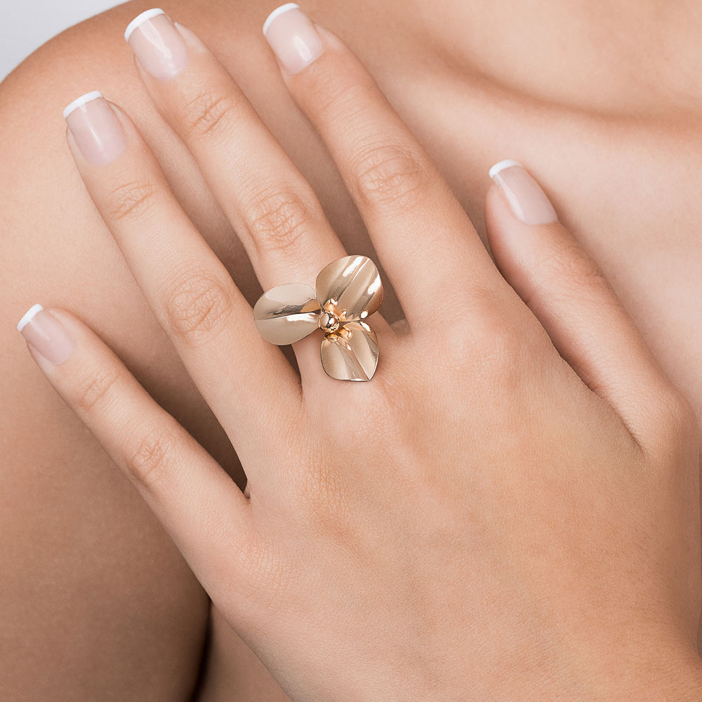 Rommanel Anel skinny com flor abaulada banhado a ouro 18K 513497